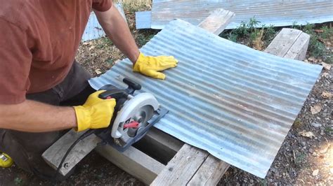 how to cut 26 gauge sheet metal|best way to cut colorbond.